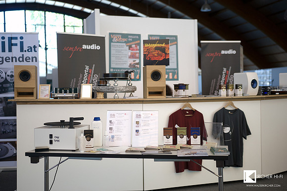 in front of Sempre Audio booth you see the table prepared for daily record cleaning workshops