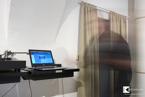 Dr. Feickert Analogue Adjust+ software helps to adjust speed and azimuth
