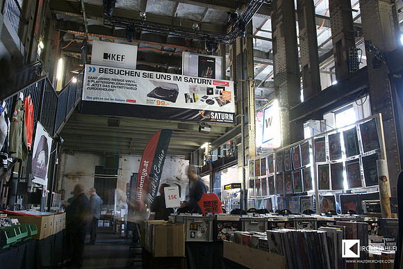 Sunday early morning before opening: qucik tour through the entire event area