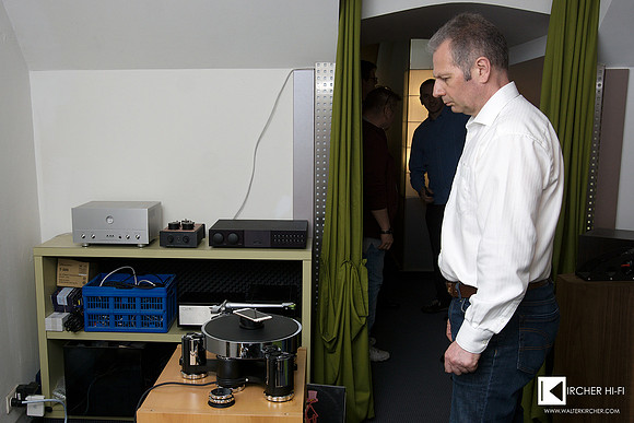 Conrad controls everything in setup - here the correct speed of AVID HIFI Acutus SP