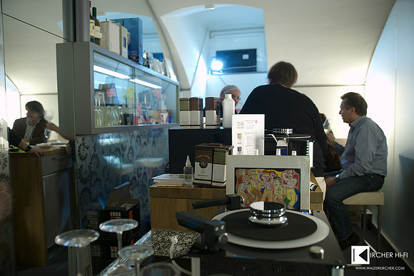 Frankie Goes to Hollywood "Welcome To The Pleasure Dome" in mid of record cleaning