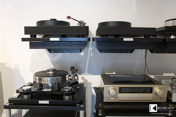 Two Dr. Feickert Analouge record players on display in Linz