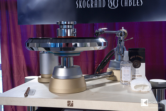 Analogue source: Klimo