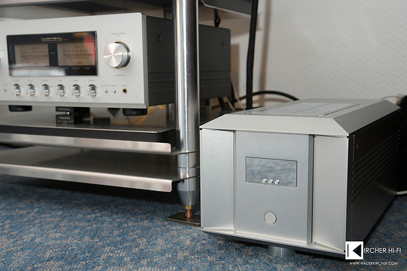 IsoTek EVO3 Mosaic Genesis all-in-one power conditioner cleans electricity in Holiday Inn