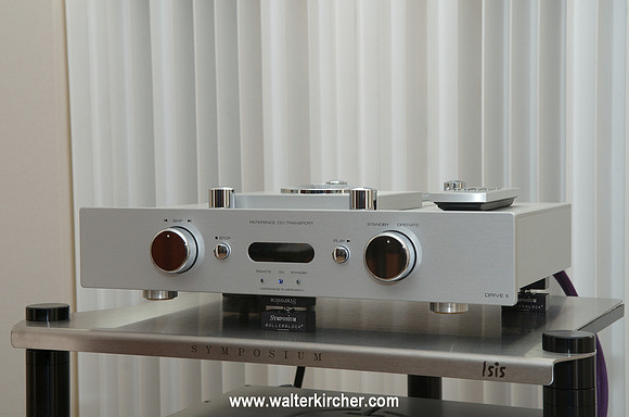 Accustic Arts DRIVE II cd-transport with Symposium Rollerblocks Serie 2+ and G3 balls