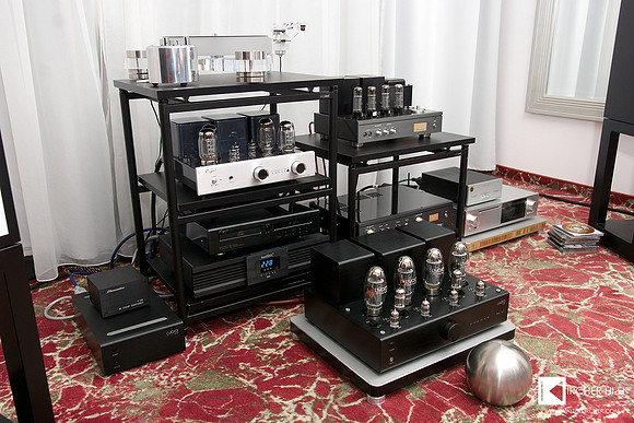 Wolfram Trauner from Klangstudio Trainer showed an exquisite setup  in Vienna.