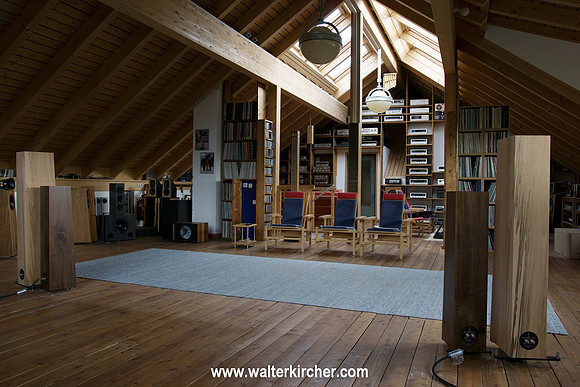 Blumenhofer Acoustics showroom: a huge loft in Bavaria near Munich