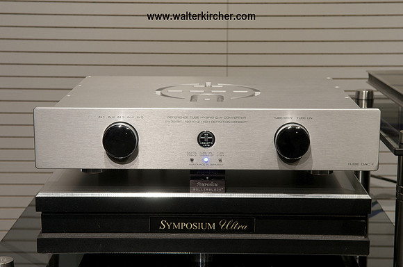 Accustic Arts TUBE DAC II MK2 with USB asynchronous - my key element of the setup - also take care of Symposium Ultra platform and Rollerblocks Serie 2+ with G3 Superballs between