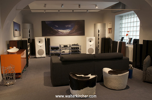 first showroom for smaller systems with brands as Avantgarde Acoustic, Sonus Faber, Hegel, Unison Research...