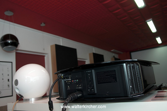 Hanzelaudio, Komarno: Cineversum beamer backside
