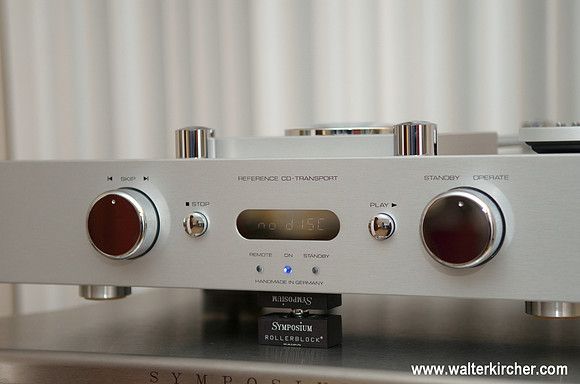Accustic Arts DRIVE II cd-transport with Symposium Rollerblocks Serie 2+ and G3 balls (double stack)