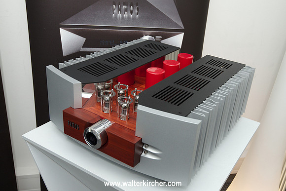 HIGH END 2014: new Pathos LOGOS MKII integrated amplifier - now with DAC option incl. async. USB input