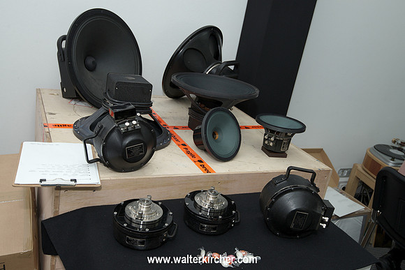 HIGH END 2014: Silbatone Acoustics room - driver collection