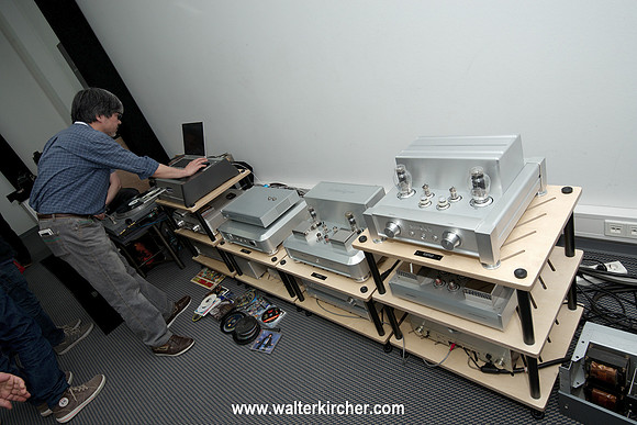 HIGH END 2014: Silbatone Acoustic tube electronics with dCS cd transport