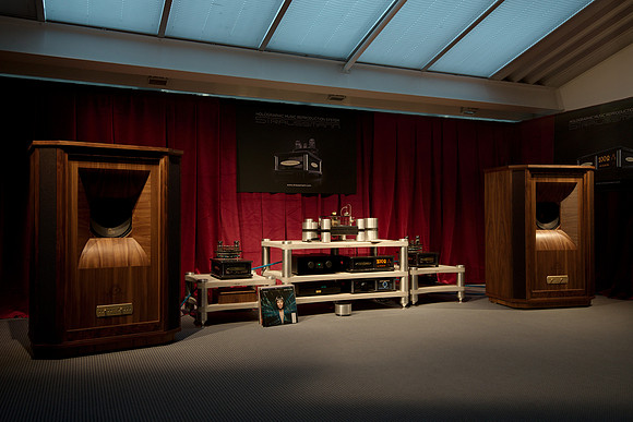 HIGH END 2014: Tannoy Westminster Royal SE old school speakers