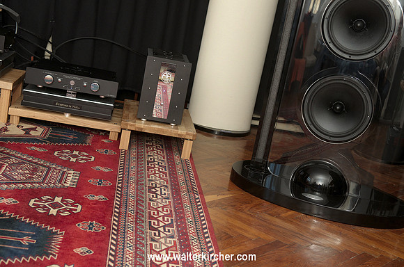 the complete MONOSTEREO setup at the event: SoulSonic Impulse SE speakers, Accustic Arts reference electronics including MONO II, Vovox textura fortis cables and Symposium Acoustics stands