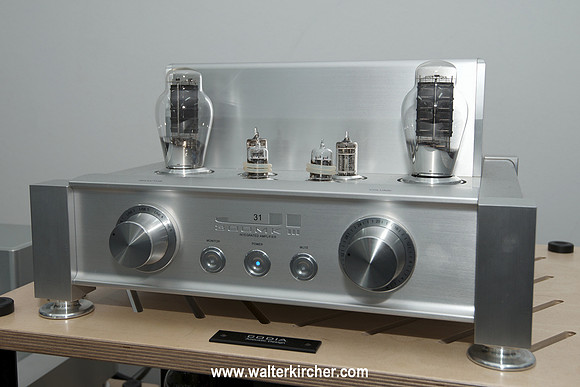 HIGH END 2014: Silbatone JI 300 MK III integrated tube amplifier with 300B triode tubes