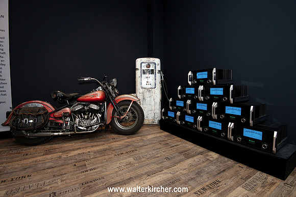 HIGH END 2014: The Fine Sounds Group show Mc Intosh ... American style... big, bigger!