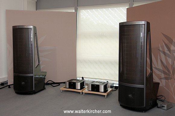 HIGH END 2014: new Martin Logan Neolith electrostatic flagship speakers, driven by Simaudio electronics - one of few dipole speakers at the show