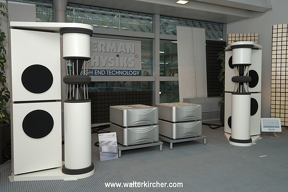 HIGH END 2014: German Physiks PQS-302 speakers with DDD driver amplified by Esoteric electronics